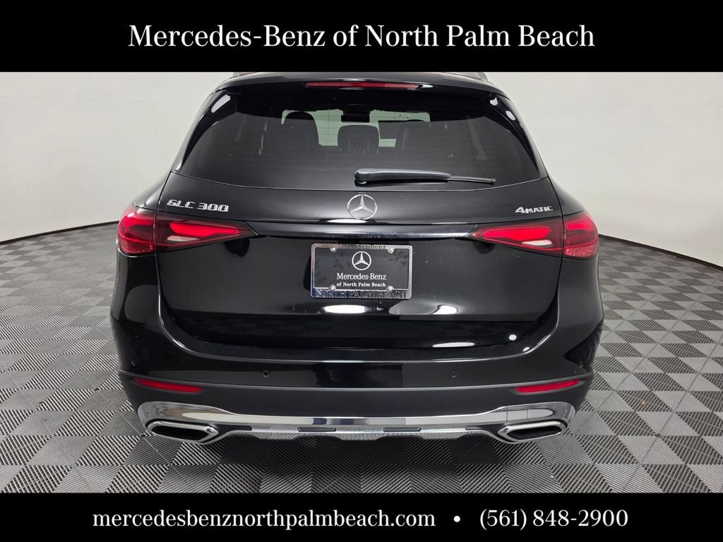 New 2026 Black Mercedes-Benz GLC 300 image 5
