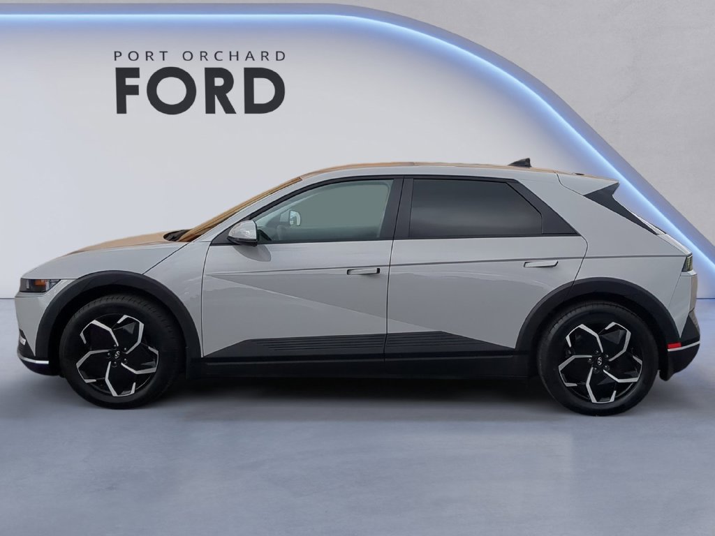 Used 2023 Gray Hyundai SEL image 3