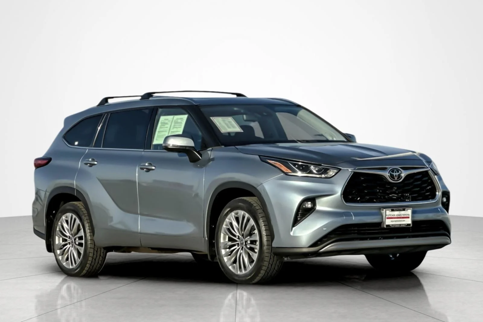 Certified Used 2022 Moon Dust Toyota Platinum image 7