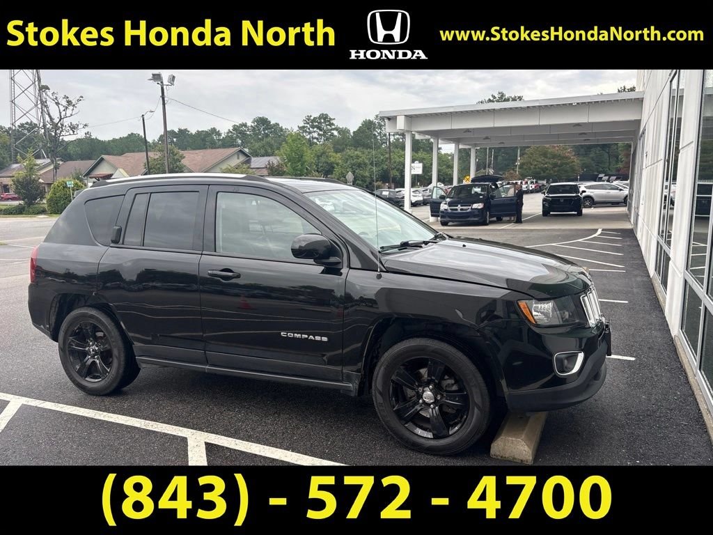 Used 2017 Black Jeep Latitude image 3