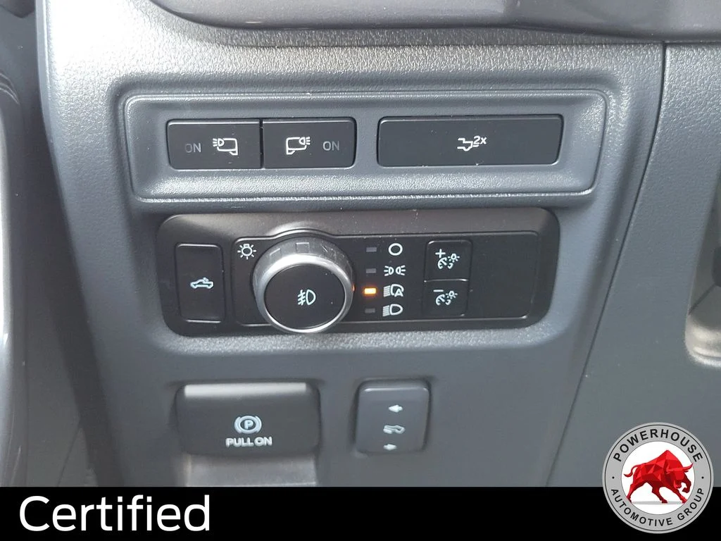 Used 2023 Red Ford XLT image 28