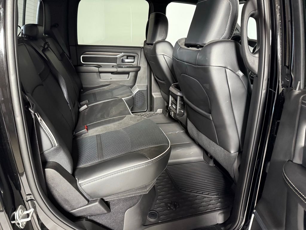 2026 RAM 3500 Laramie - Photo 16