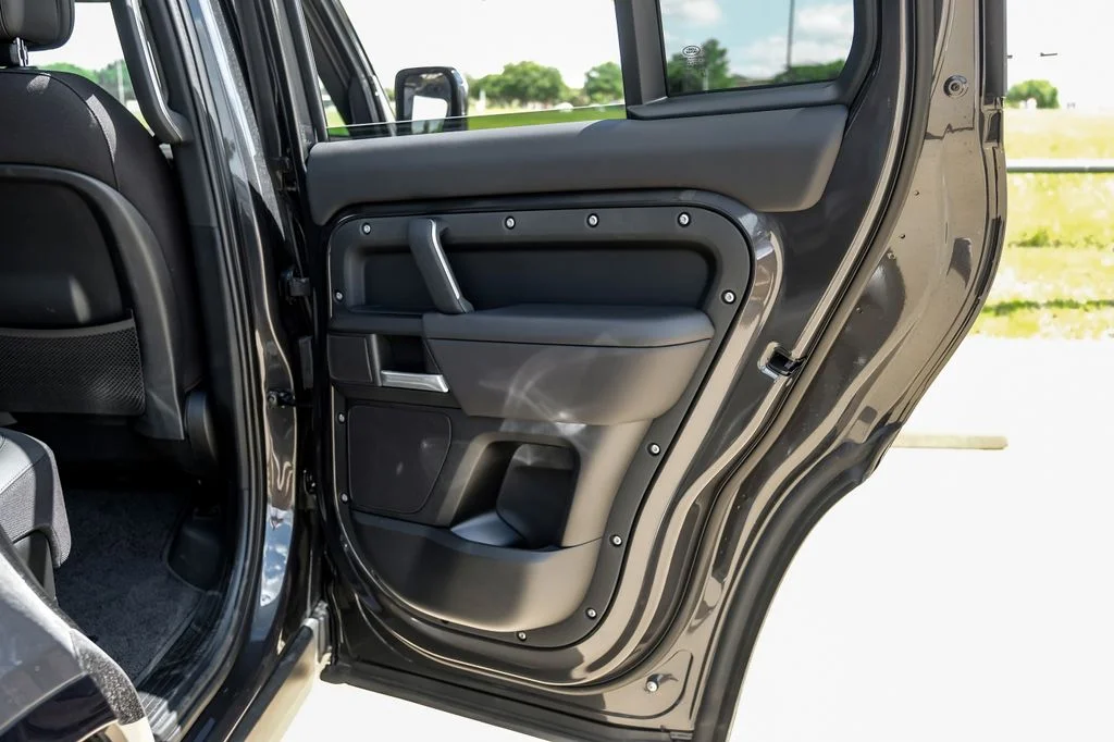 2025 Land Rover Defender V8 - Photo 57