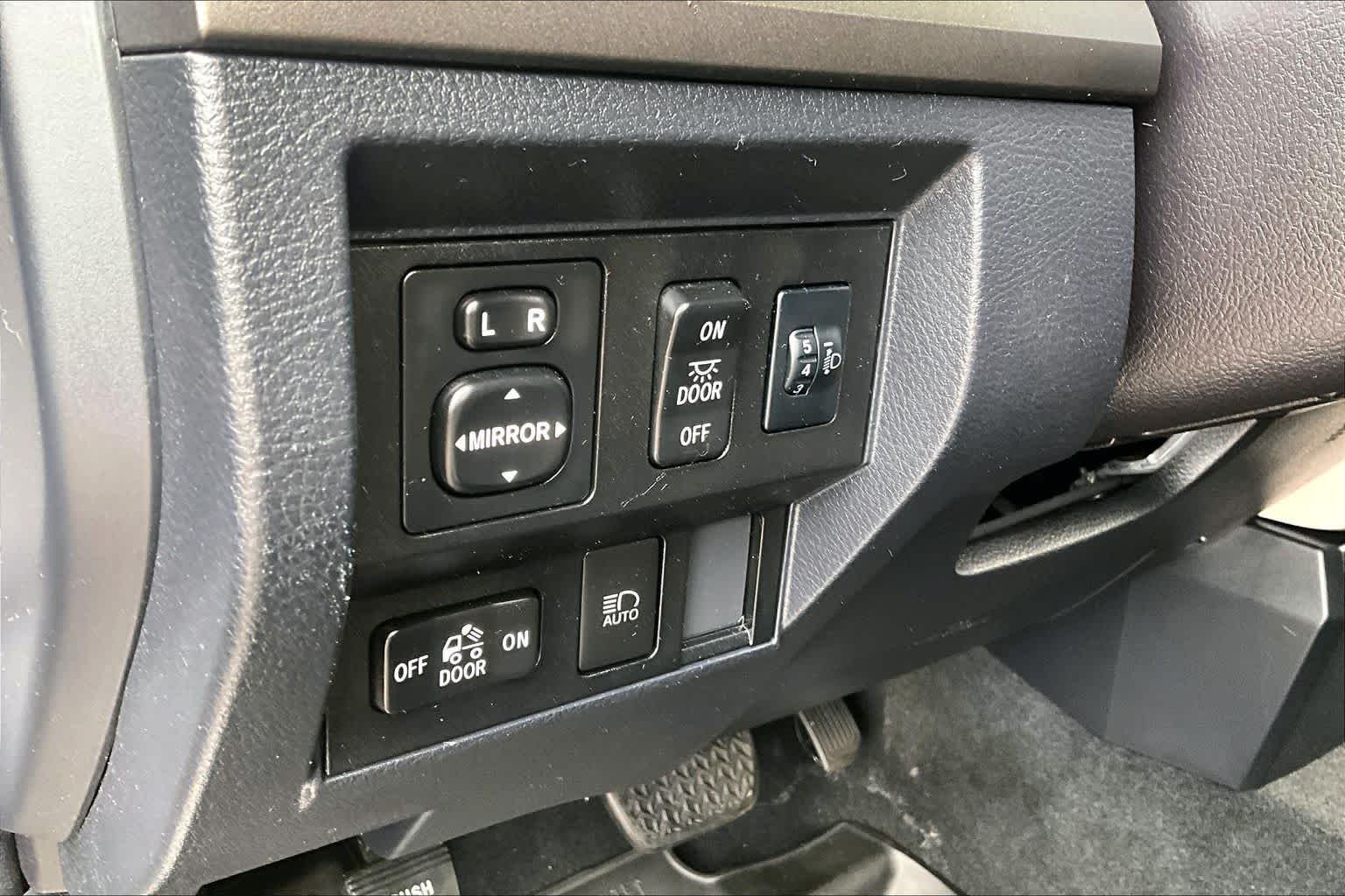 Used 2019 Silver Sky Metallic Toyota SR5 image 63