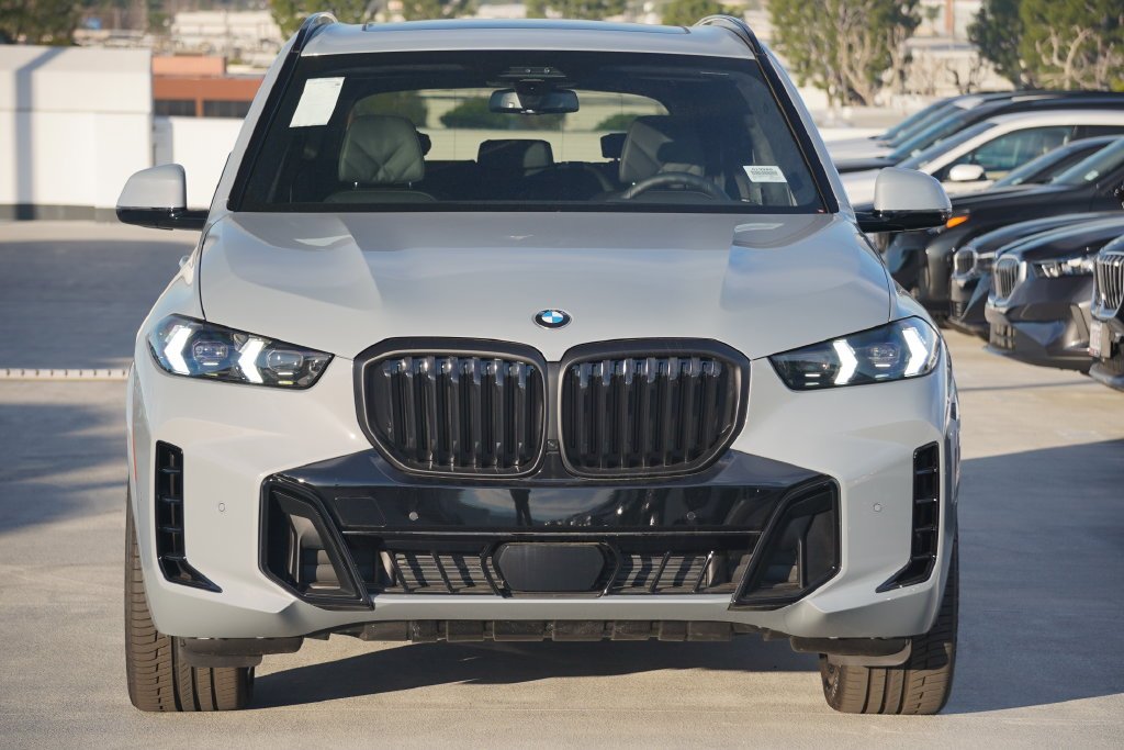 Used 2026 Brooklyn Grey Metallic BMW sDrive40i image 2