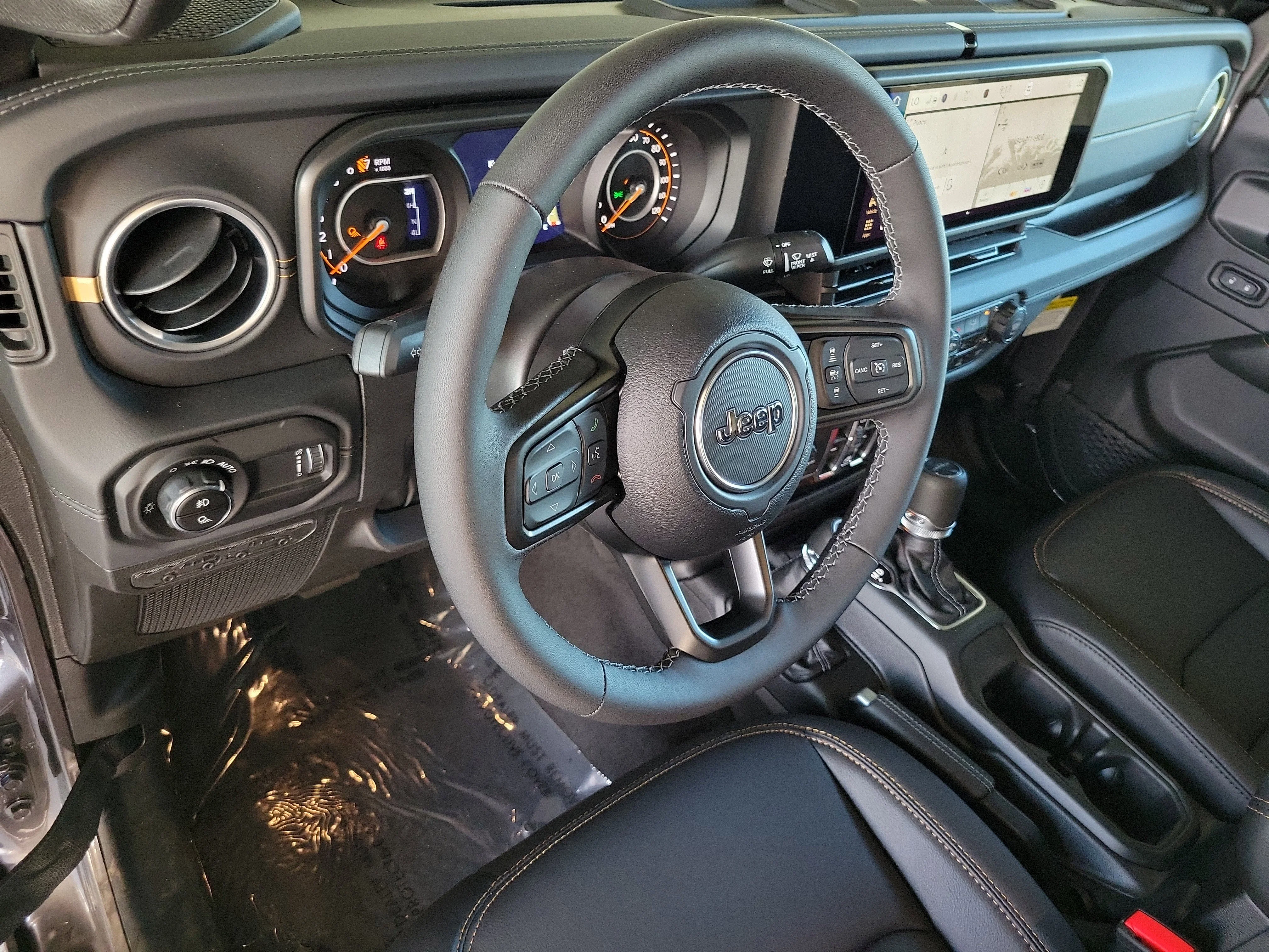 New 2026 Granite Crystal Metallic Clear-Coat Exterior Paint Jeep Sahara image 15