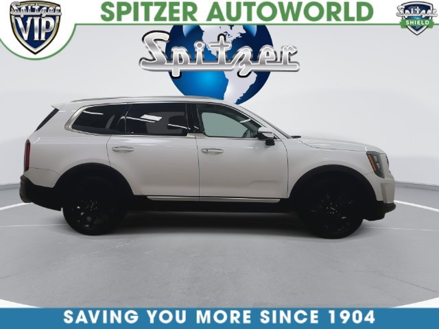 Used 2022 White Kia SX image 11