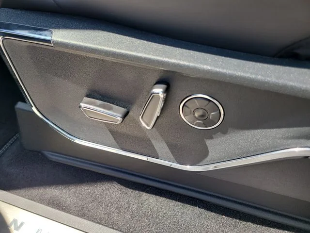 New 2026 Black Metallic Ford Platinum image 19