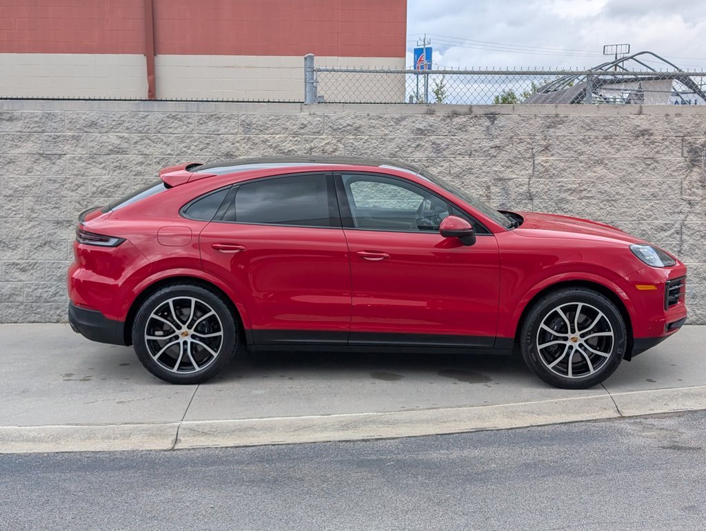 2025 Porsche Cayenne Coupe Base - Photo 8