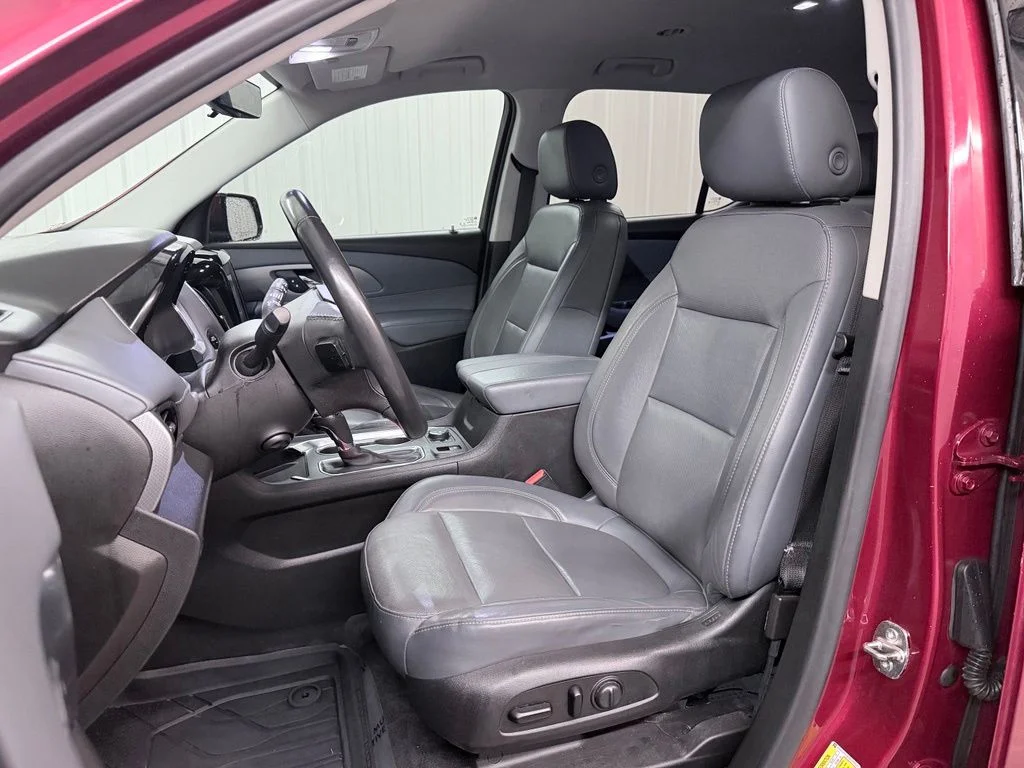 Used 2019 Red Tintcoat Chevrolet Premier image 13