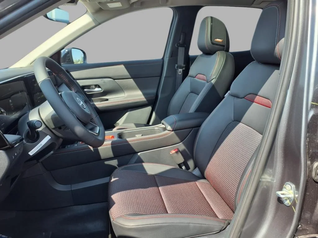2025 Nissan Kicks SR AWD - Photo 19