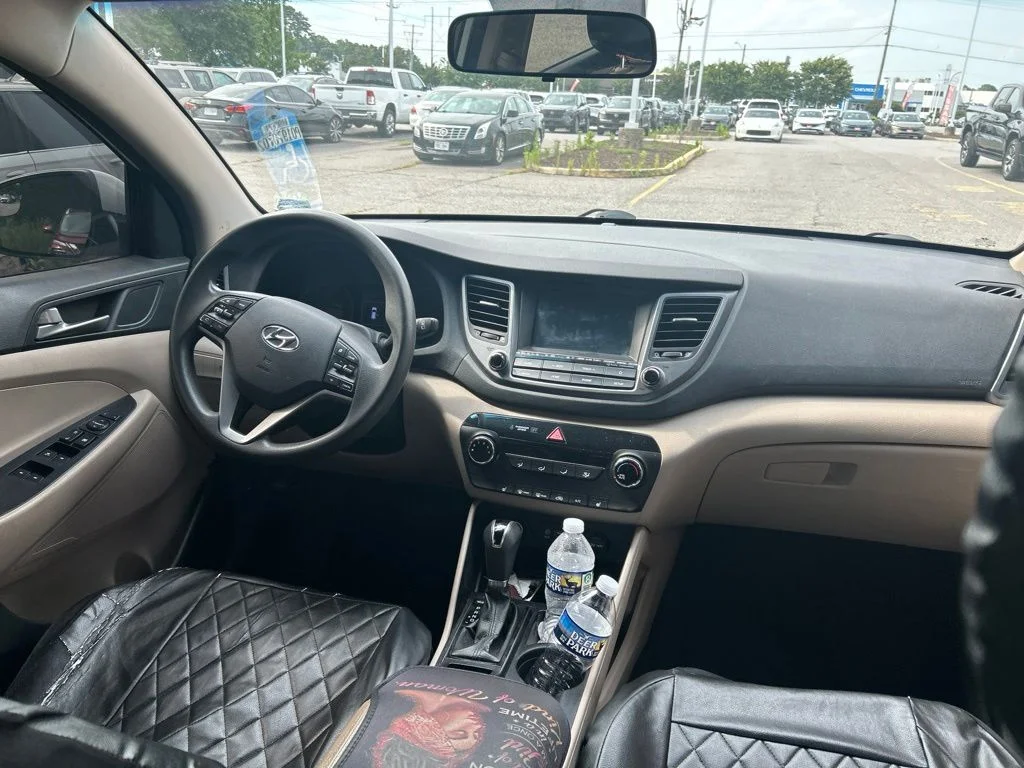 Used 2018 White Hyundai SEL image 12