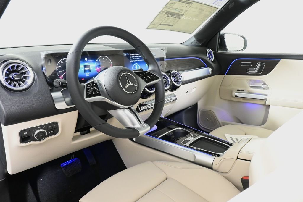 Used 2026 Night Black Mercedes-Benz GLB 250 image 14