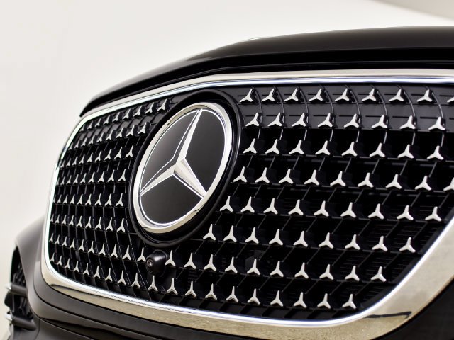 New 2027 Obsidian Black Metallic Mercedes-Benz GLE 450 image 55