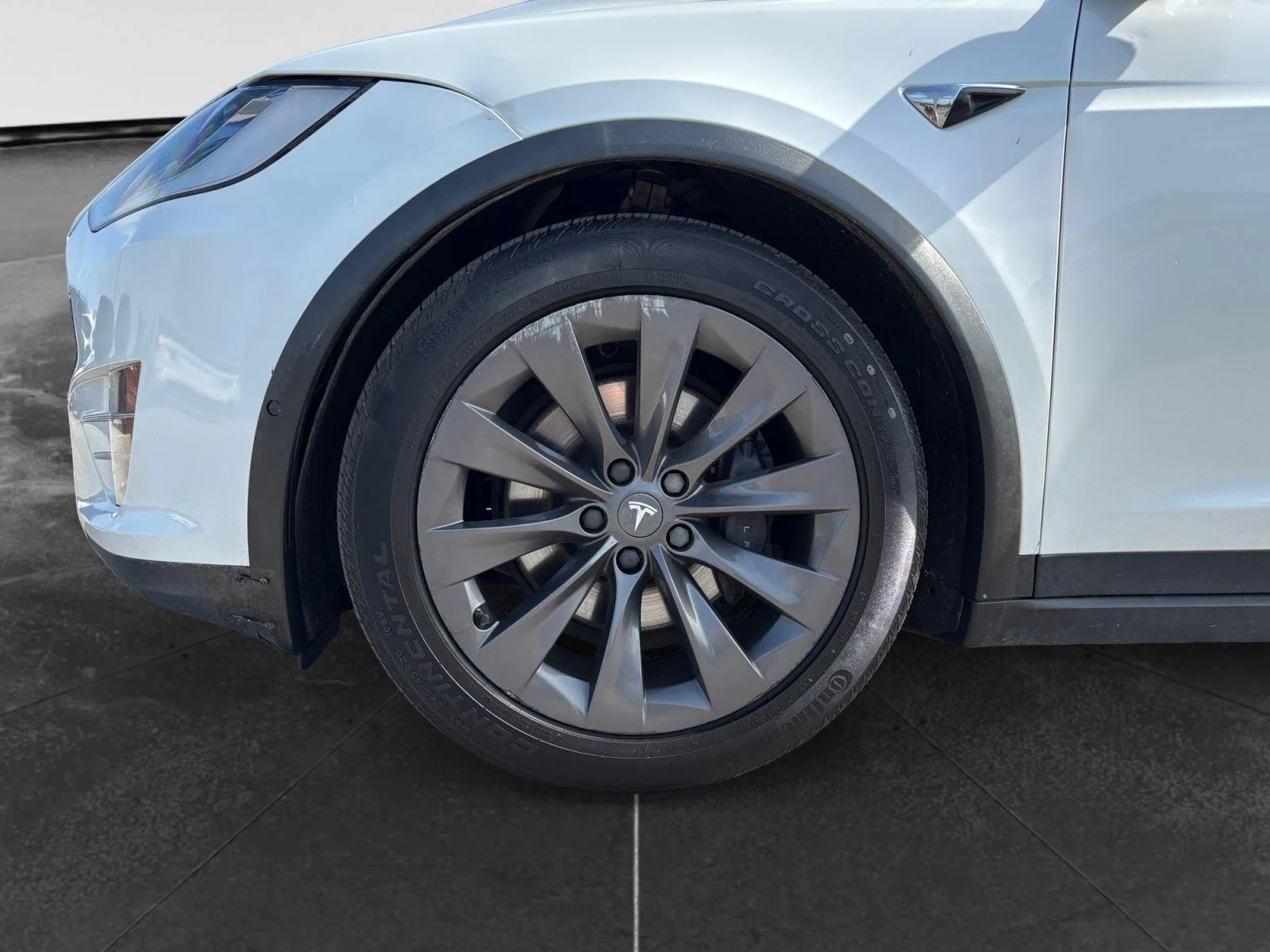 Used 2018 Pearl White Multi-Coat Tesla 75D image 9