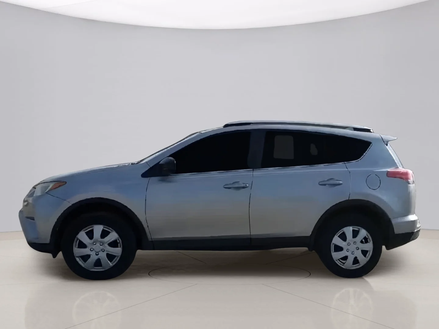 Used 2016 Gray Toyota LE image 5