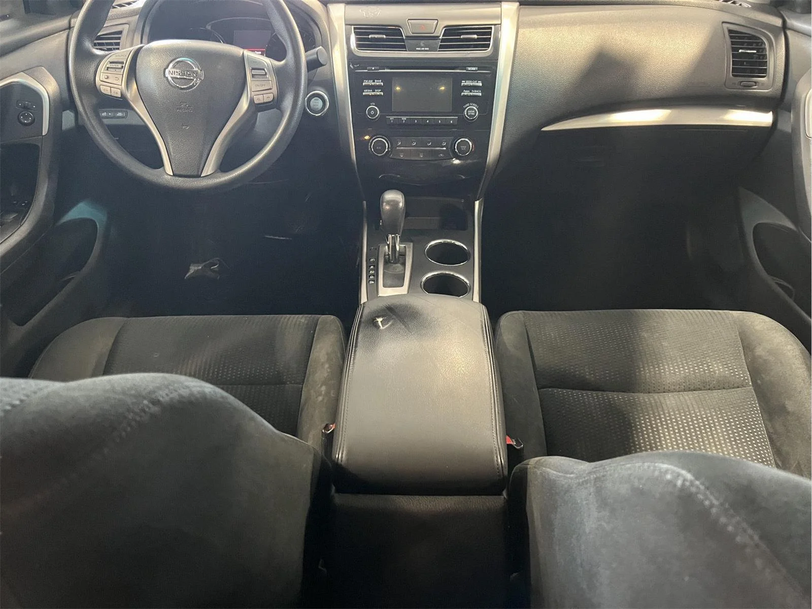 Used 2015 Cayenne Red Nissan 2.5 SV image 19