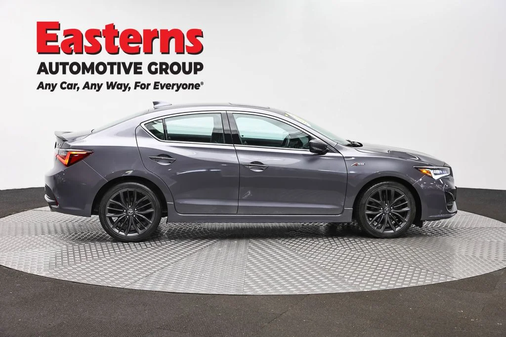 Used 2022 Gray Acura Premium and A-SPEC Packages image 4