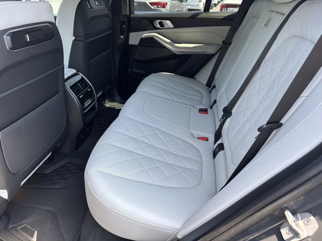 Used 2026 Gray BMW sDrive40i image 18