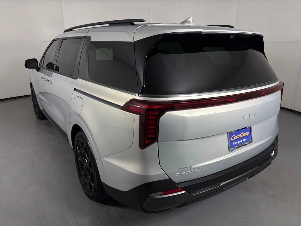 Used 2025 White Kia SX Prestige image 5