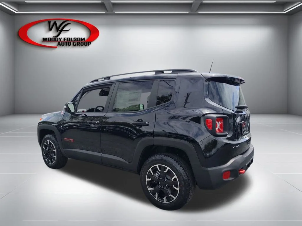 Used 2023 Black Jeep Trailhawk image 7