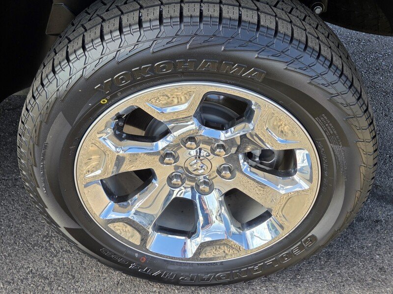Used 2022 Blue Ram Big Horn/Lone Star image 11