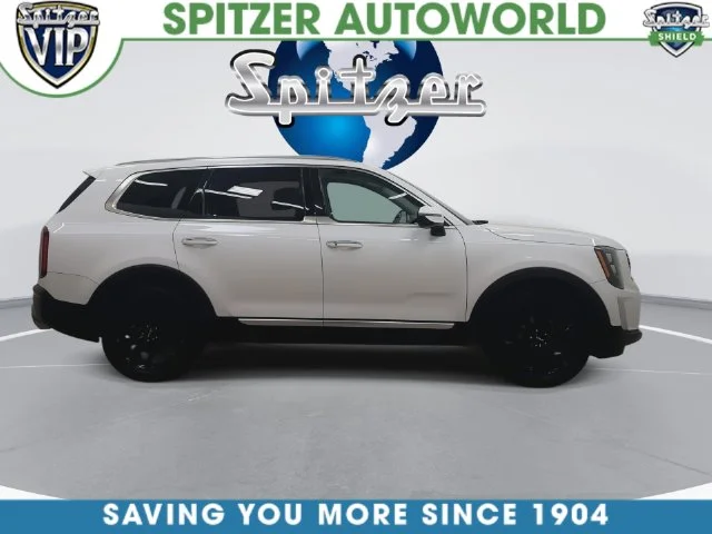 Used 2022 White Kia SX image 11