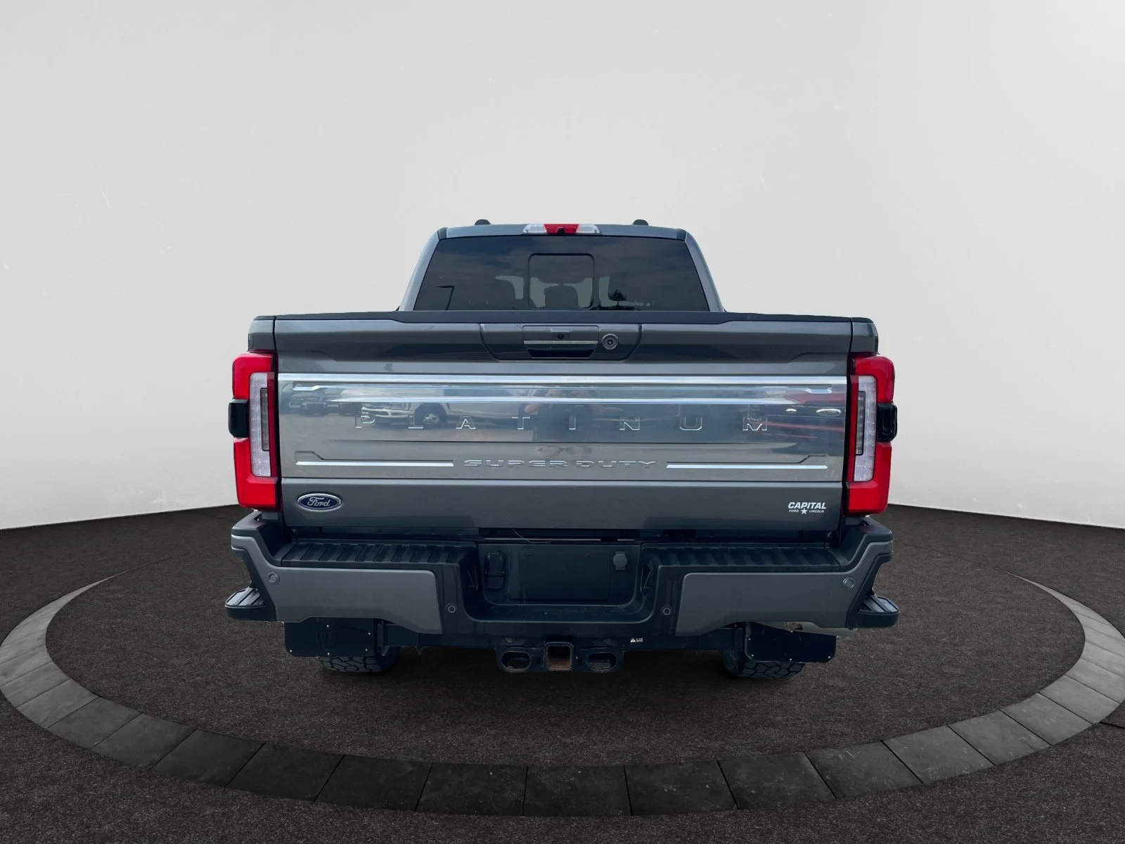 Used 2024 GRAY Ford PLATINUM SuperCrew image 4