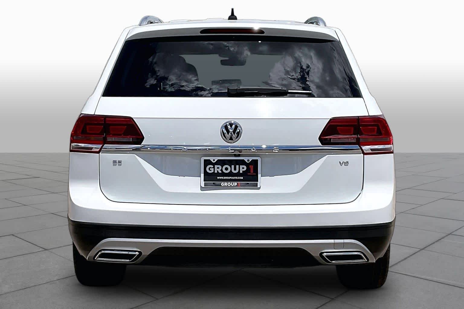 Used 2019 Pure White Volkswagen 3.6L V6 SE w/Technology image 5
