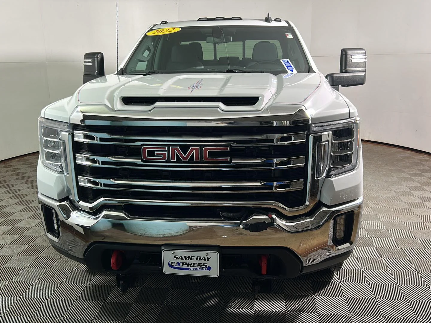 Used 2022 Summit White GMC SLE image 10