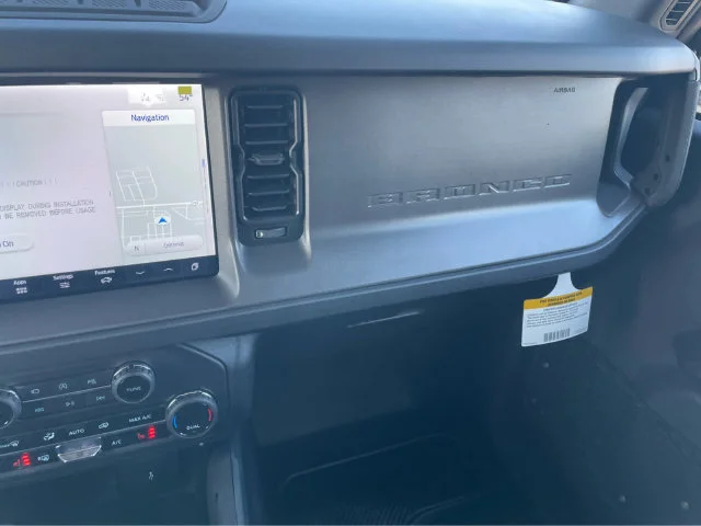 Used 2025 Oxford White Ford Badlands® image 22