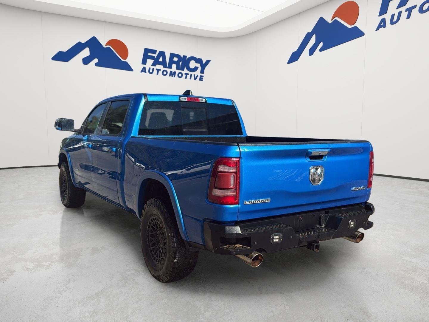 Used 2020 Hydro Blue Pearlcoat Ram Laramie image 4