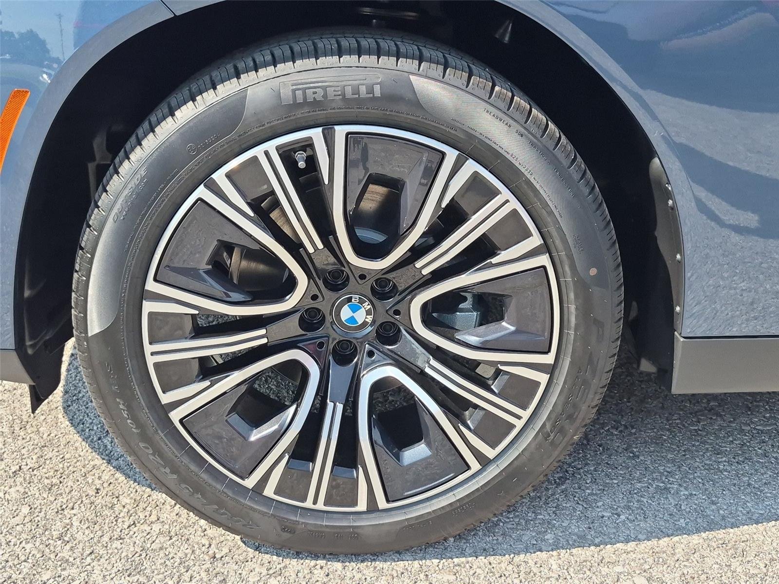 New 2026 Arctic Race Blue metallic BMW 30 xDrive image 10