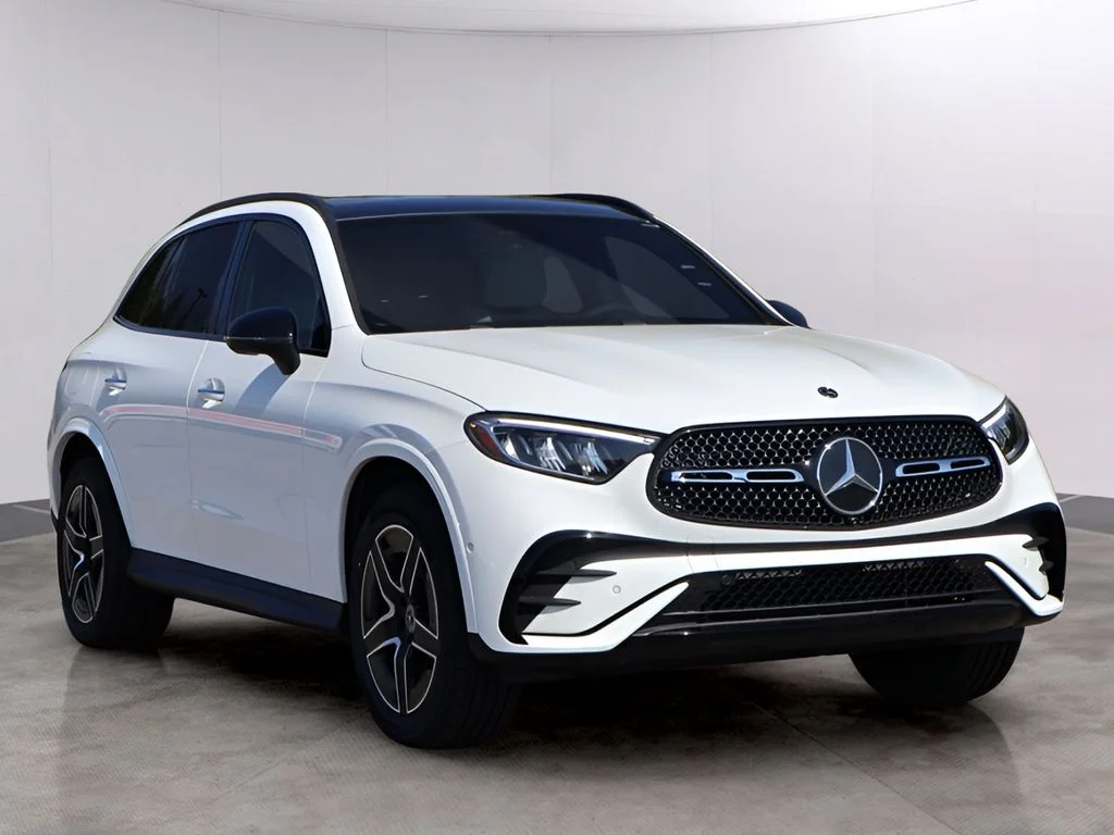 New 2026 Polar White Mercedes-Benz GLC 300 image 3