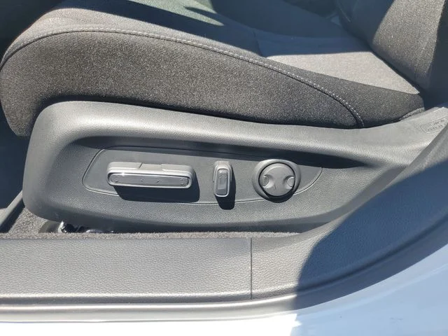 2025 Honda Accord SE - Photo 15