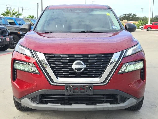 Used 2023 Red Nissan S image 2
