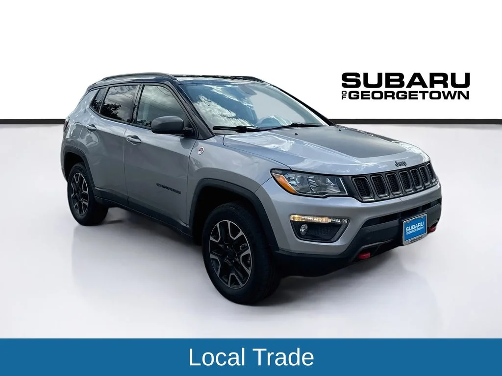 Used 2019 Silver Jeep Trailhawk image 1