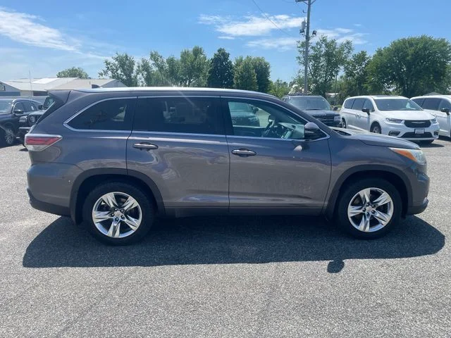 Used 2015 Predawn Gray Mica Toyota Limited Platinum V6 image 8