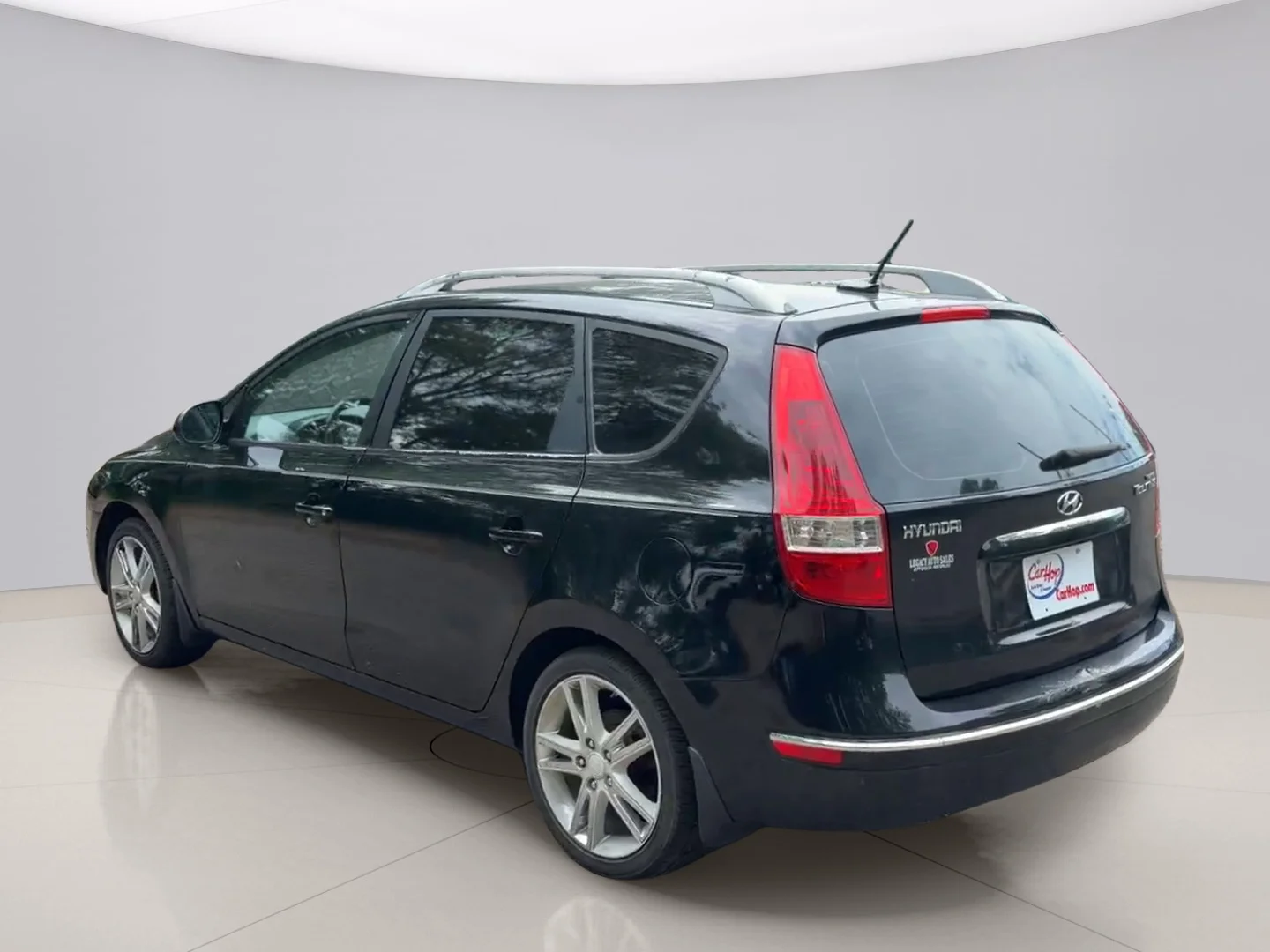 Used 2011 Black Hyundai GLS image 3