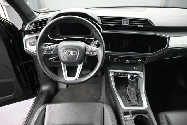 Used 2025  Audi Premium image 22