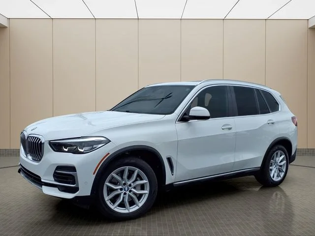 Used 2023 White BMW xDrive40i image 2
