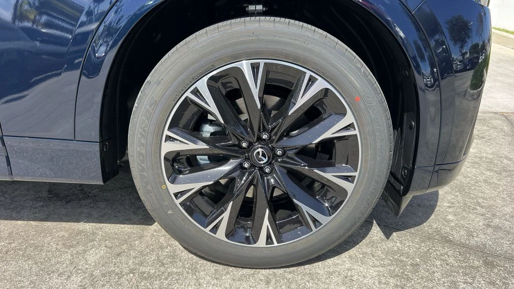 2025 Mazda CX-90 Premium Package - Photo 58