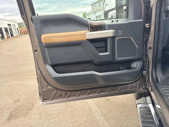 Used 2022 Brown Metallic Ford LARIAT image 17