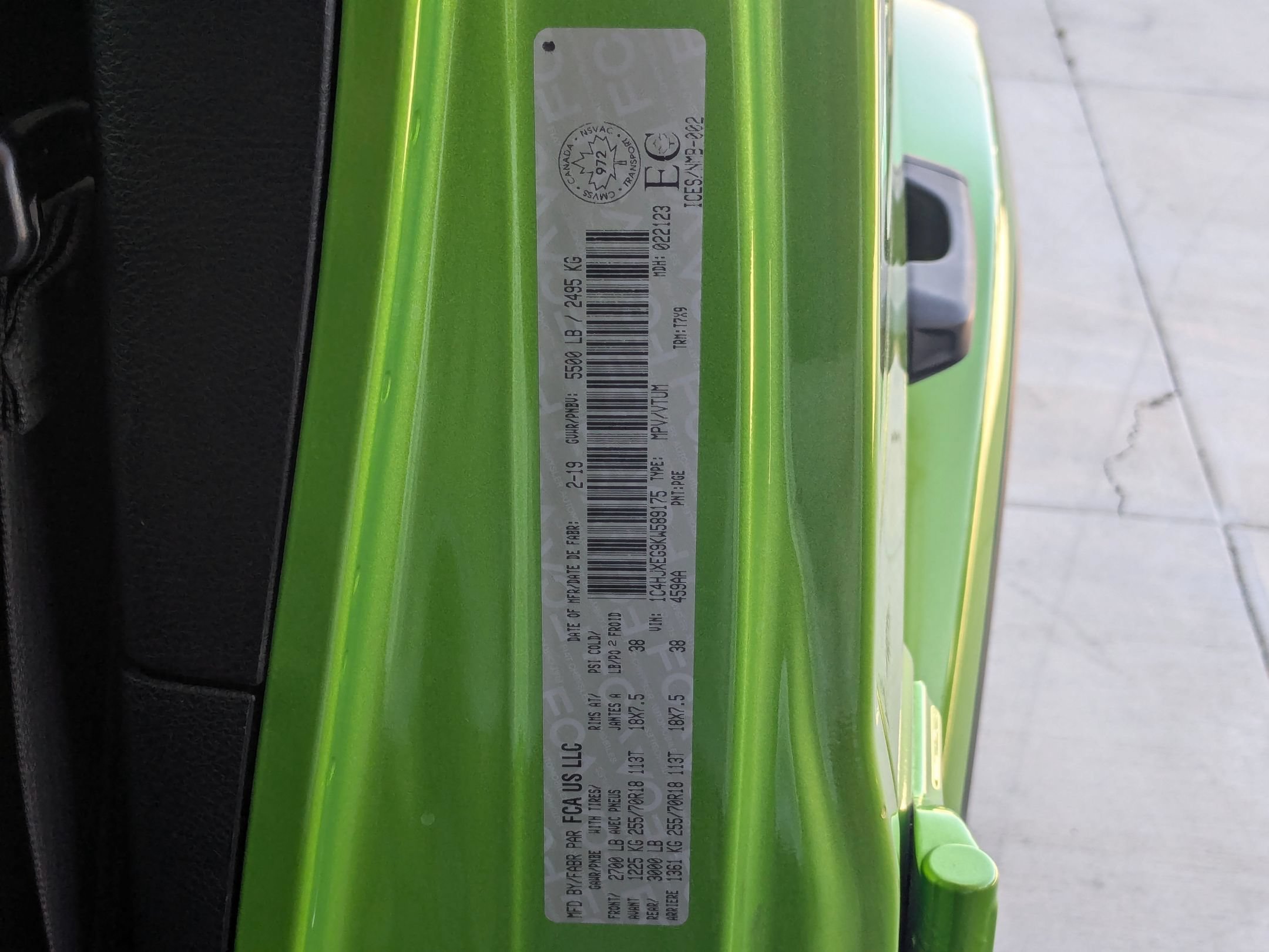 Certified Used 2019 Mojito! Clearcoat Jeep Sahara image 27