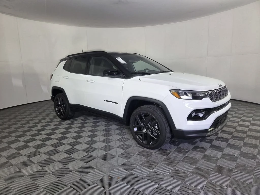 New 2026 Bright White Clear-Coat Exterior Paint Jeep Limited Altitude image 2