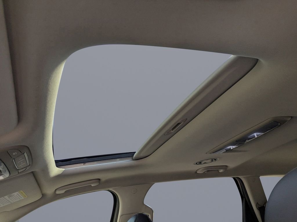 Used 2021 Gray Kia EX image 3