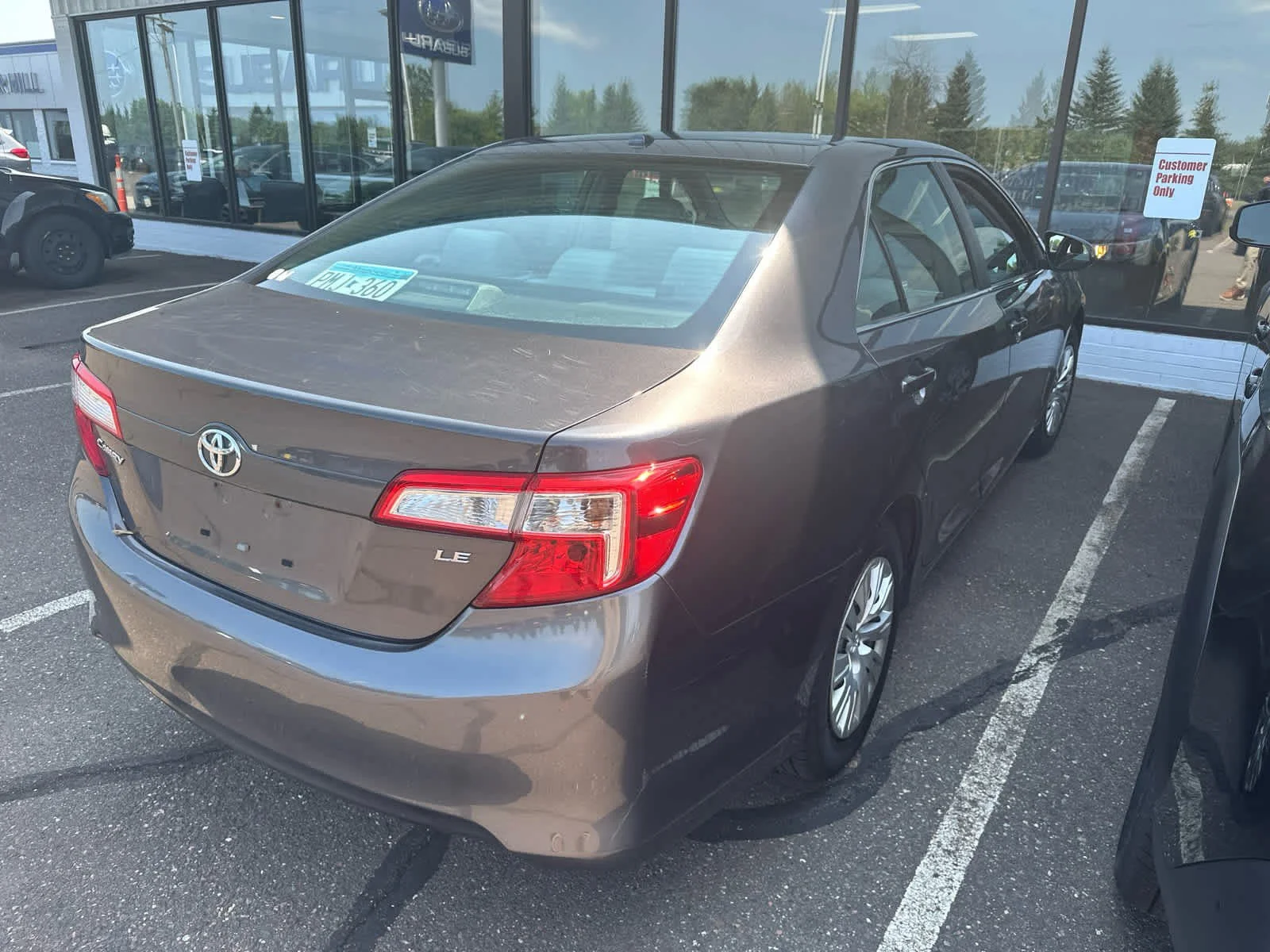 Used 2014 Magnetic Gray Metallic Toyota LE image 5