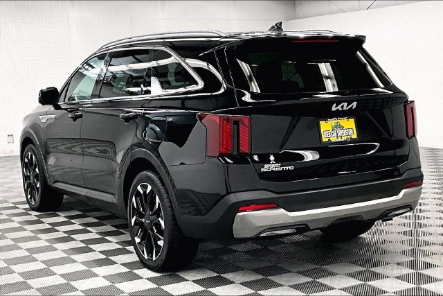 Used 2025 Ebony Black Kia SX image 2