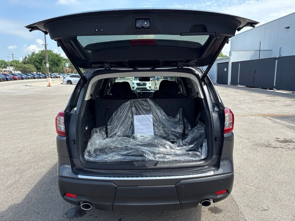 New 2026 MAGNETITE GRAY METALLIC Subaru Limited 7-Passenger image 8