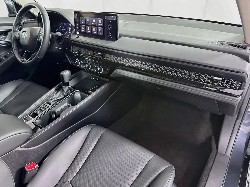 Used 2025 Gray Honda EX-L image 36